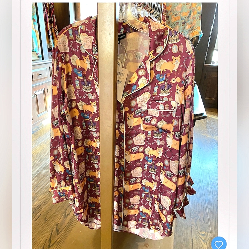 Karen Mabon "Oh So Royal" sleep shirt